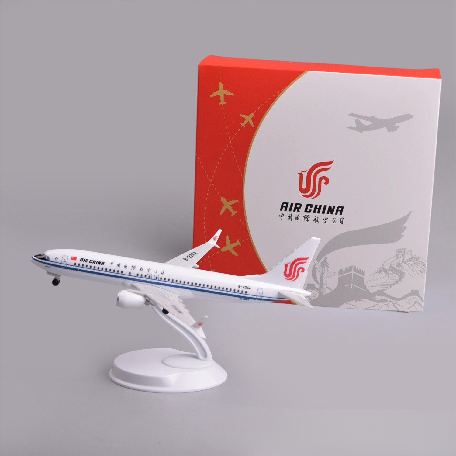 Model Airplane Plastic - طراز طائرة بلاستيكي مصغر لشركة طيران